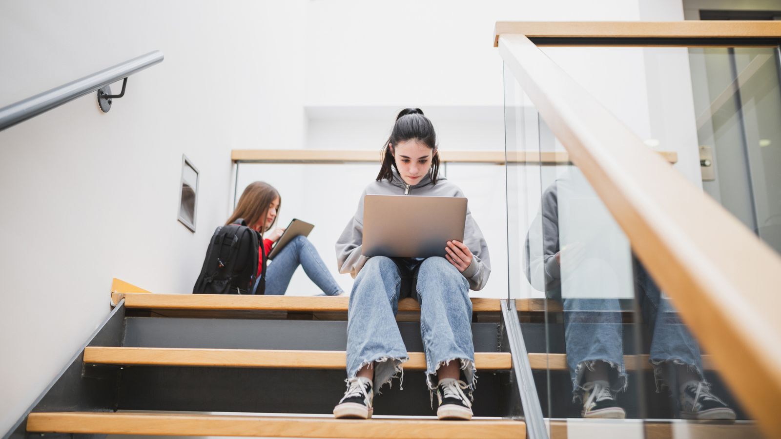 Photo showing how teenagers use ChatGPT at school